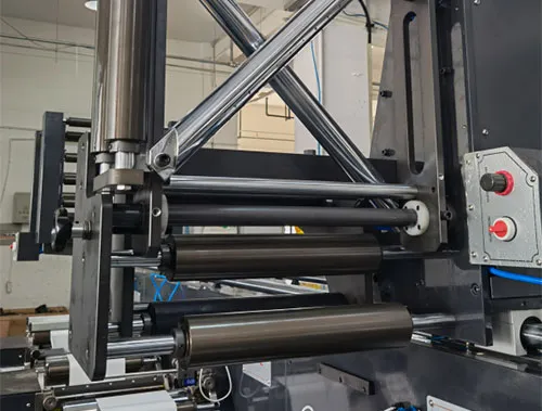 cflex-340-8c-s-flexo-label-printing-machine-9
