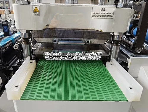 hsm-320-420-h-l-flatbed-die-cutting-machine-1