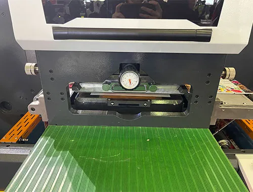 hsmq-350-450-high-speed-flatbed-die-cutting-machine-parameters-5