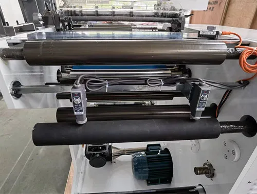 hsq-320-sx-label-slit-machine-2