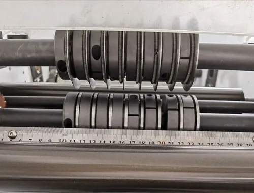 hsq-320-sx-label-slit-machine-4